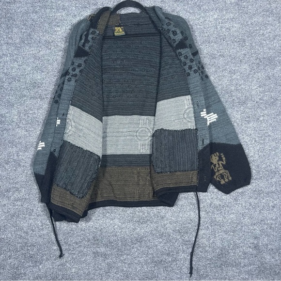 Vintage RUMINAHUI Men’s Large Blue Aztec Wool Button Hooded Cardigan Sweater - Picture 3 of 14